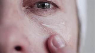 Crema Contorno De Ojos Y Labios Con Acido Hialuronico.