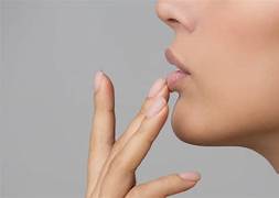 Crema Contorno De Ojos Y Labios Con Acido Hialuronico.